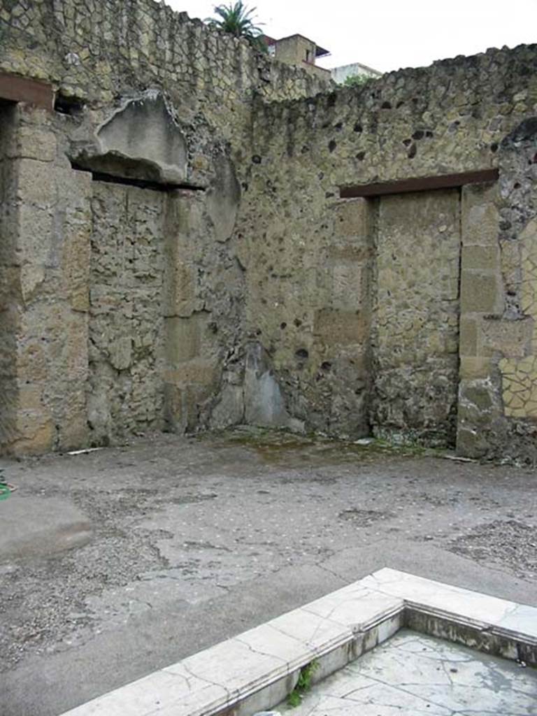 VI.13/11, Herculaneum. May 2003. Atrium, looking towards north-east corner.
Photo courtesy of Nicolas Monteix.
